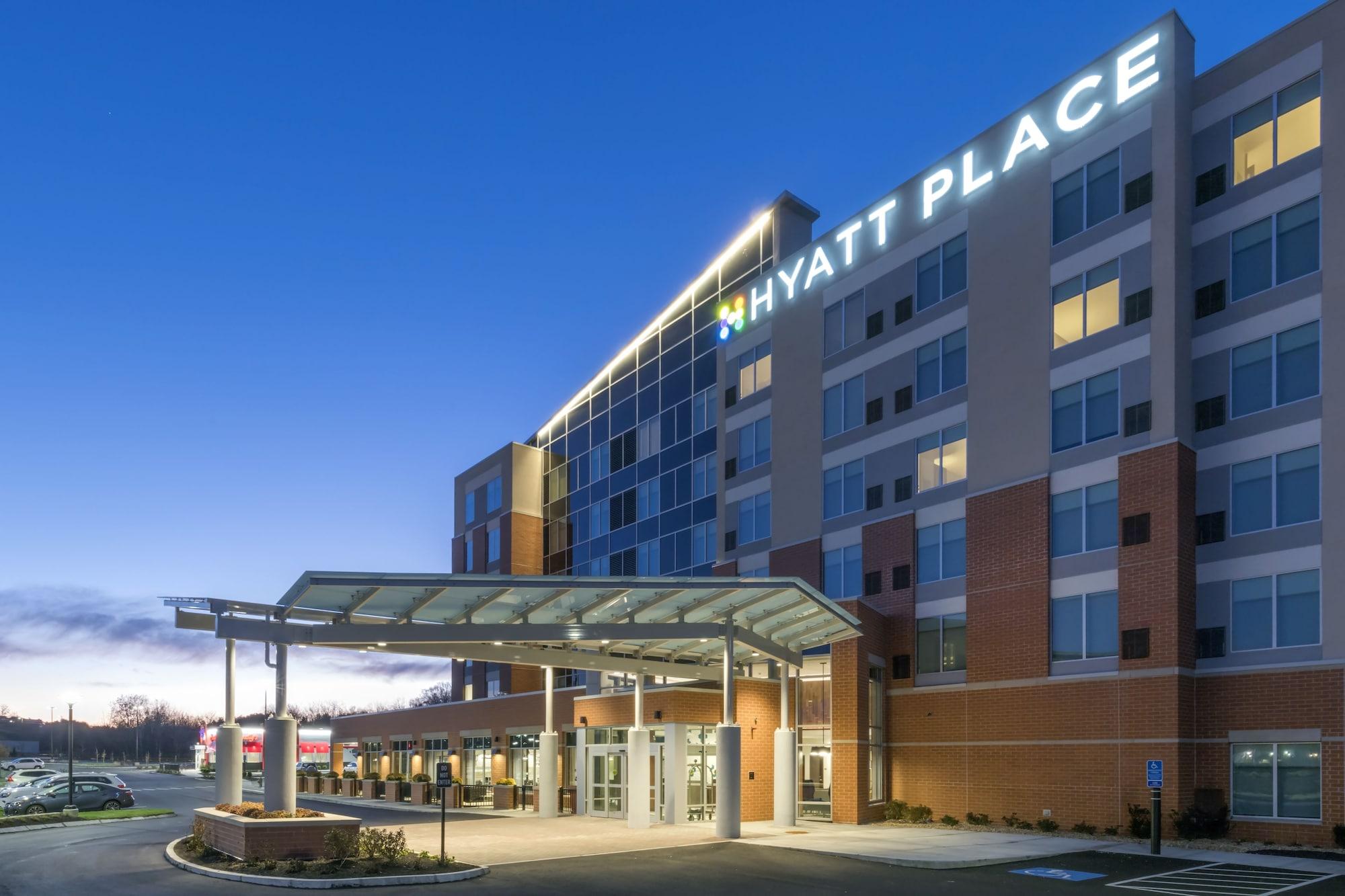 Hyatt Place Marlborough/Apex Center Exteriör bild