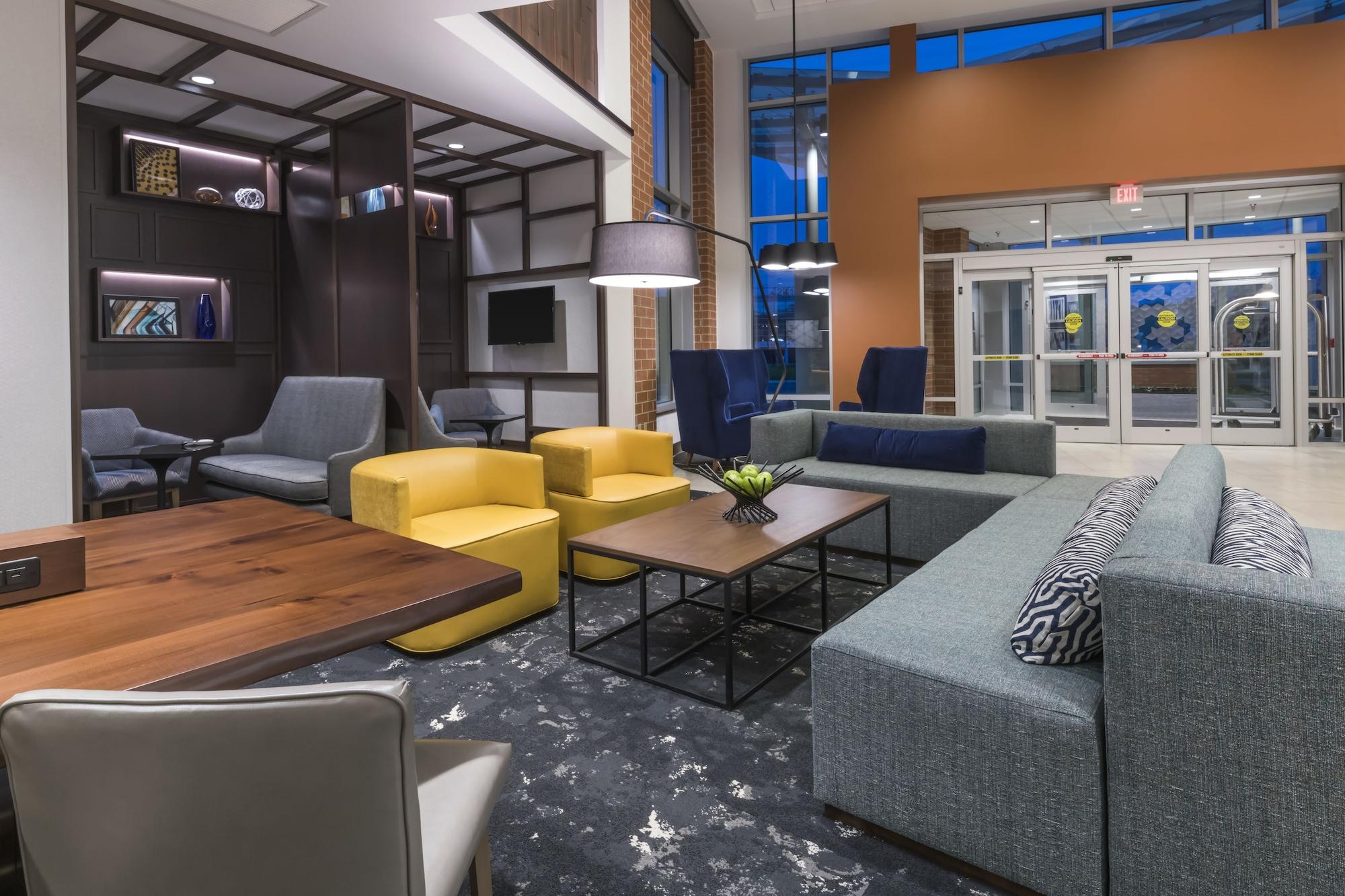 Hyatt Place Marlborough/Apex Center Exteriör bild