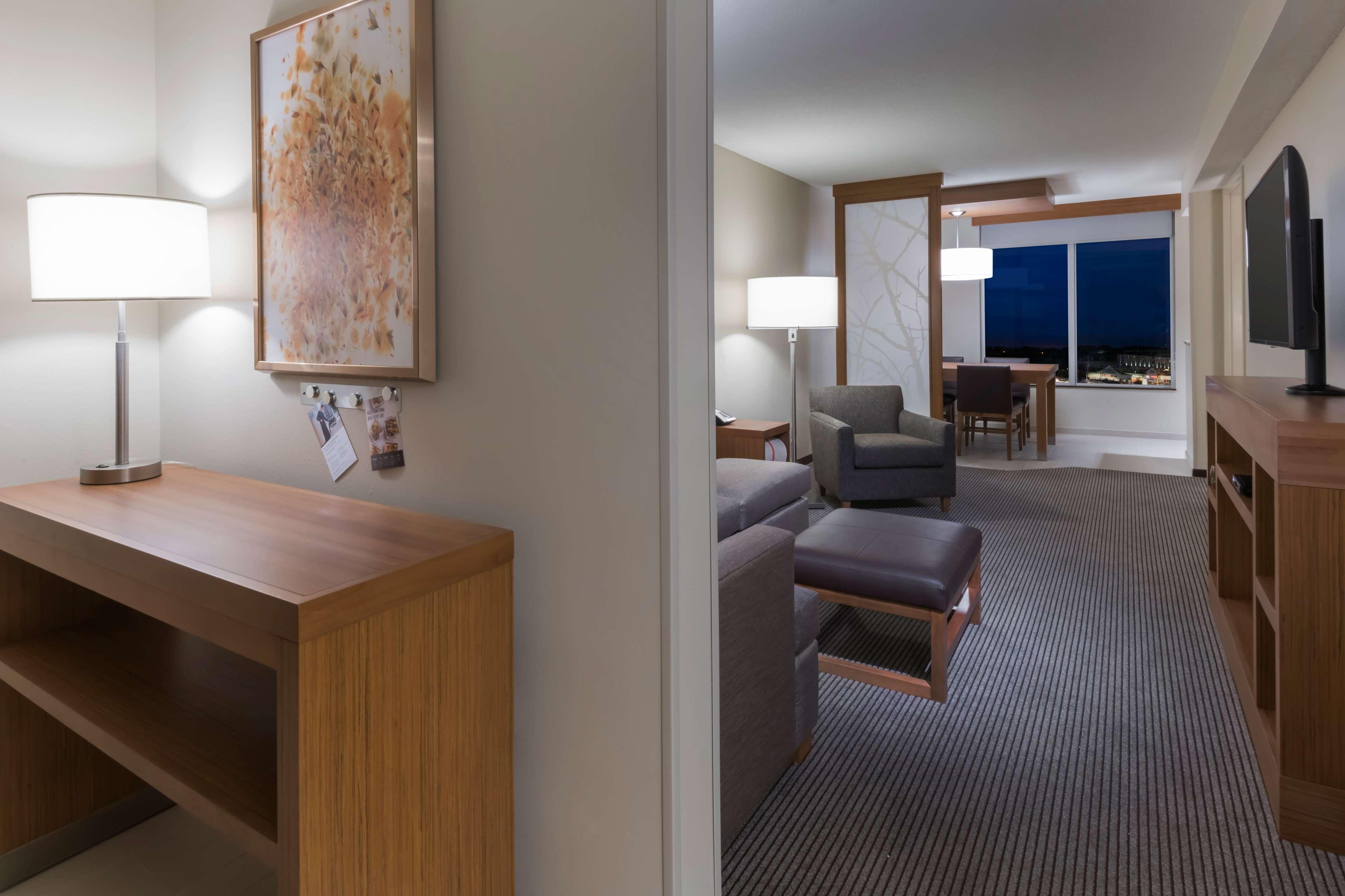 Hyatt Place Marlborough/Apex Center Exteriör bild